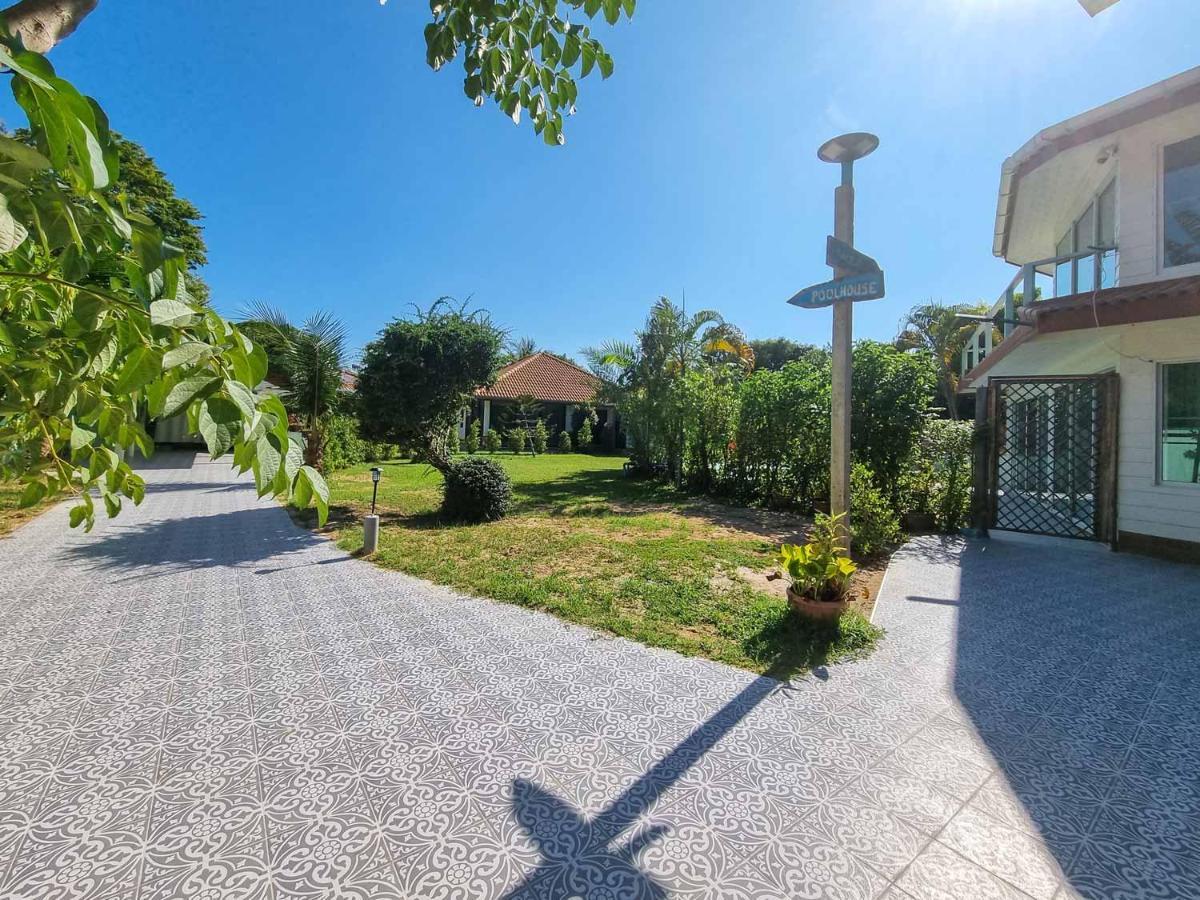 Tina'S Living Paradise - Guesthouses With Private Pool Ban Phe Exterior photo